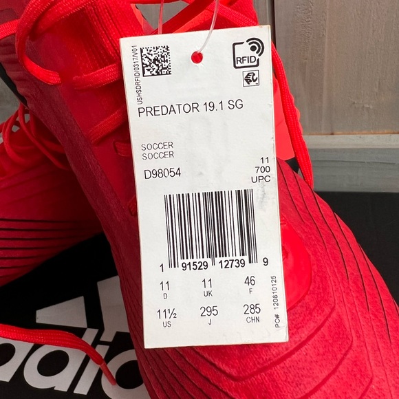 Adidas Predator Men’s 19.1 Soft Ground Soccer Cleats - Picture 3 of 8